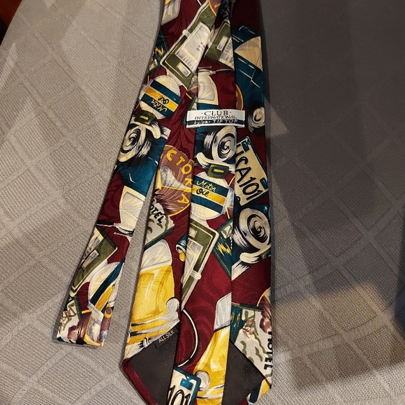 🌲host pick🌲Tip Top Silk Tie - Picture 3 of 4